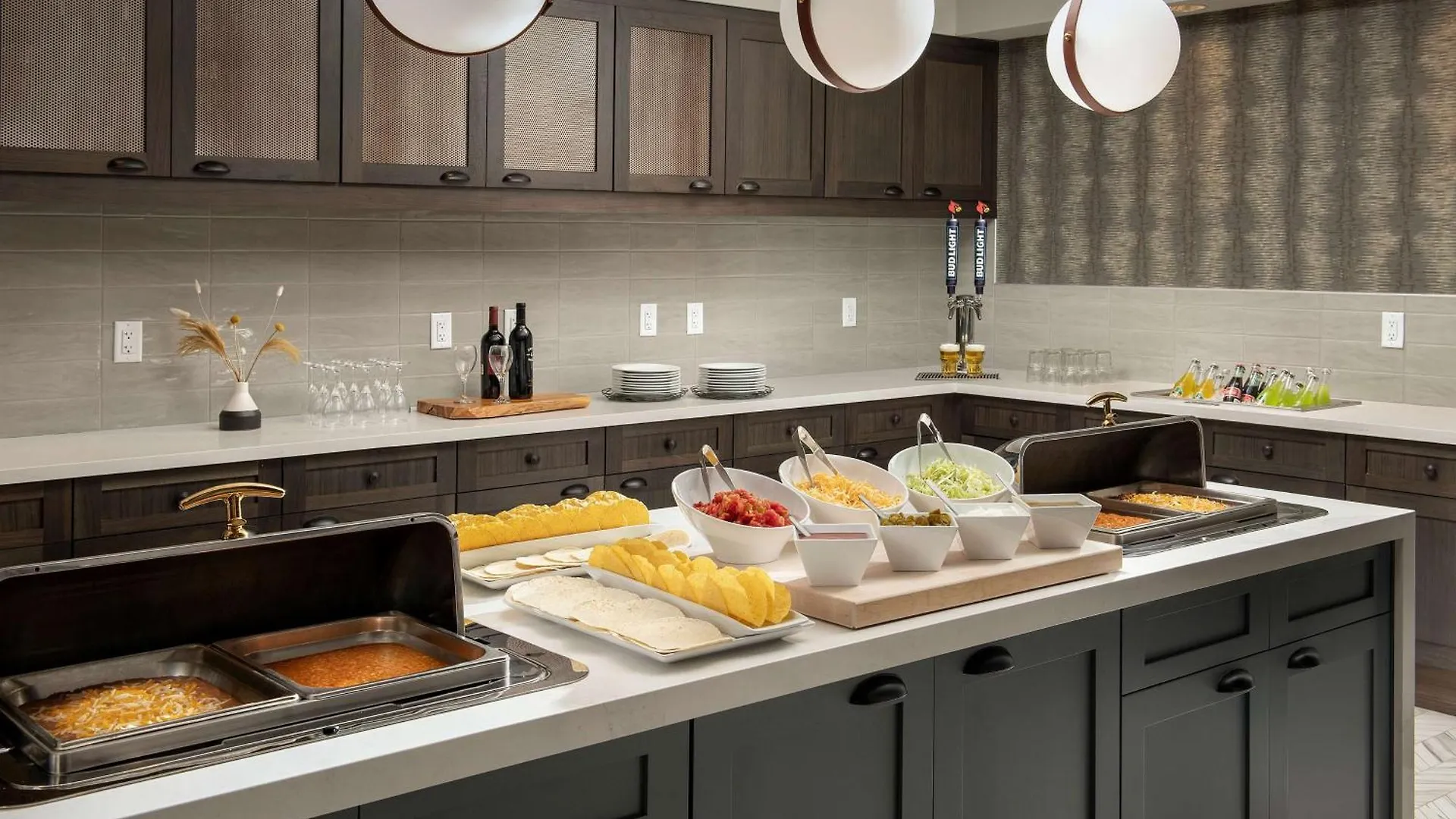 *** Hotel Homewood Suites By Hilton Louisville Airport United States